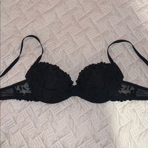 Beautiful black laced push-up bra 🖤